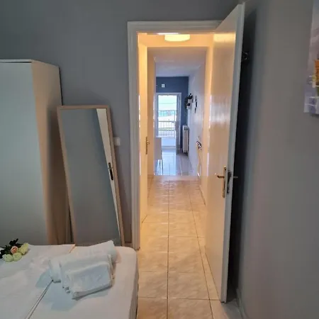 Blue Aegean Maisonette 아파트 네아 모우다니아