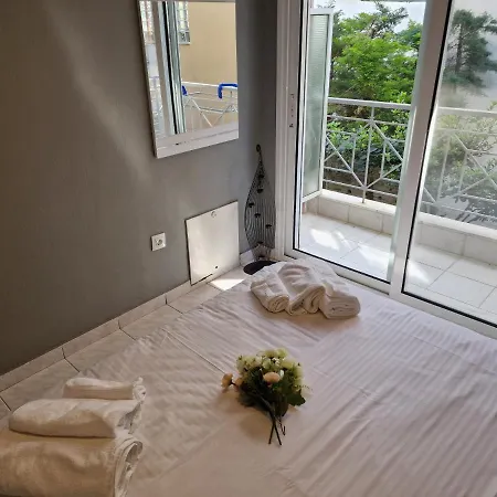 Blue Aegean Maisonette 尼亚·蒙达尼亚